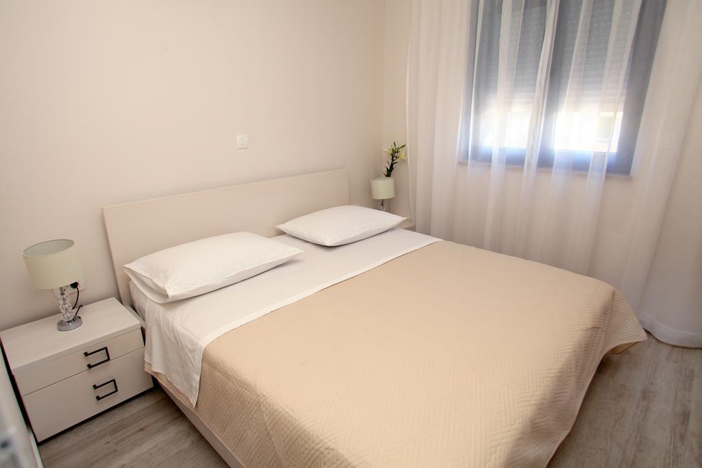 Apartments Villa Aquamarie Трогир Экстерьер фото
