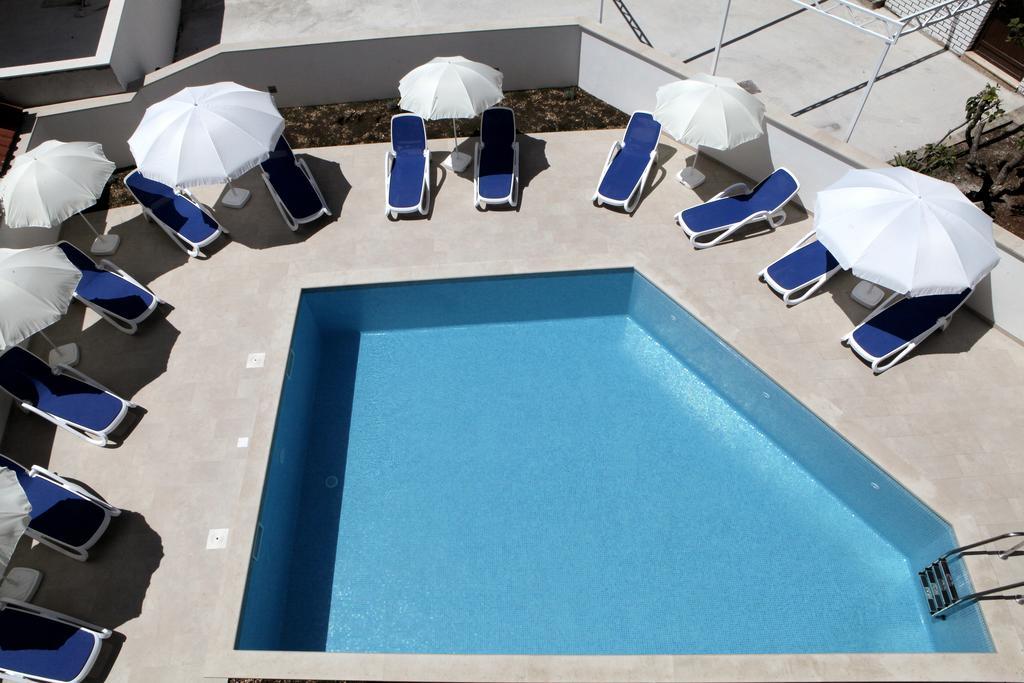 Apartments Villa Aquamarie Трогир Экстерьер фото