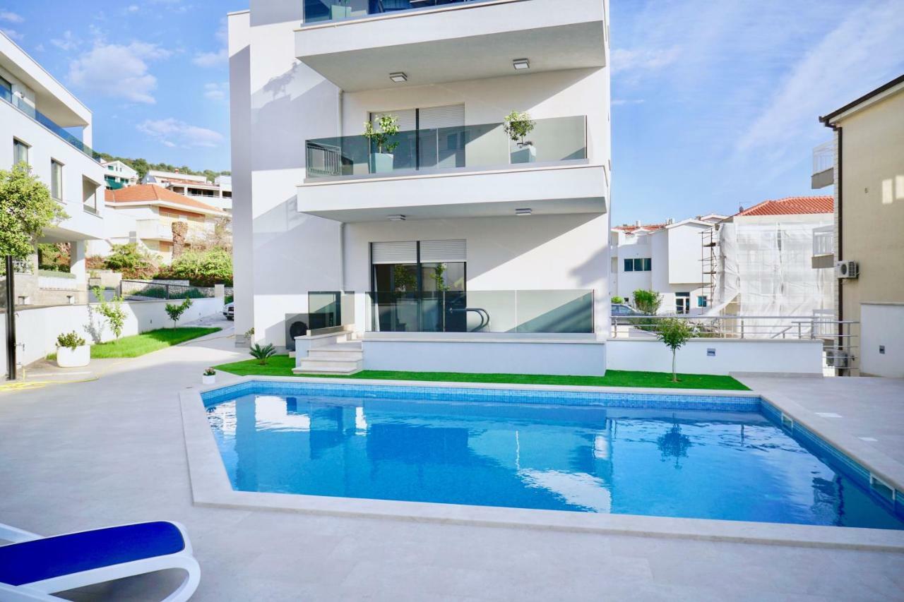 Apartments Villa Aquamarie Трогир Экстерьер фото