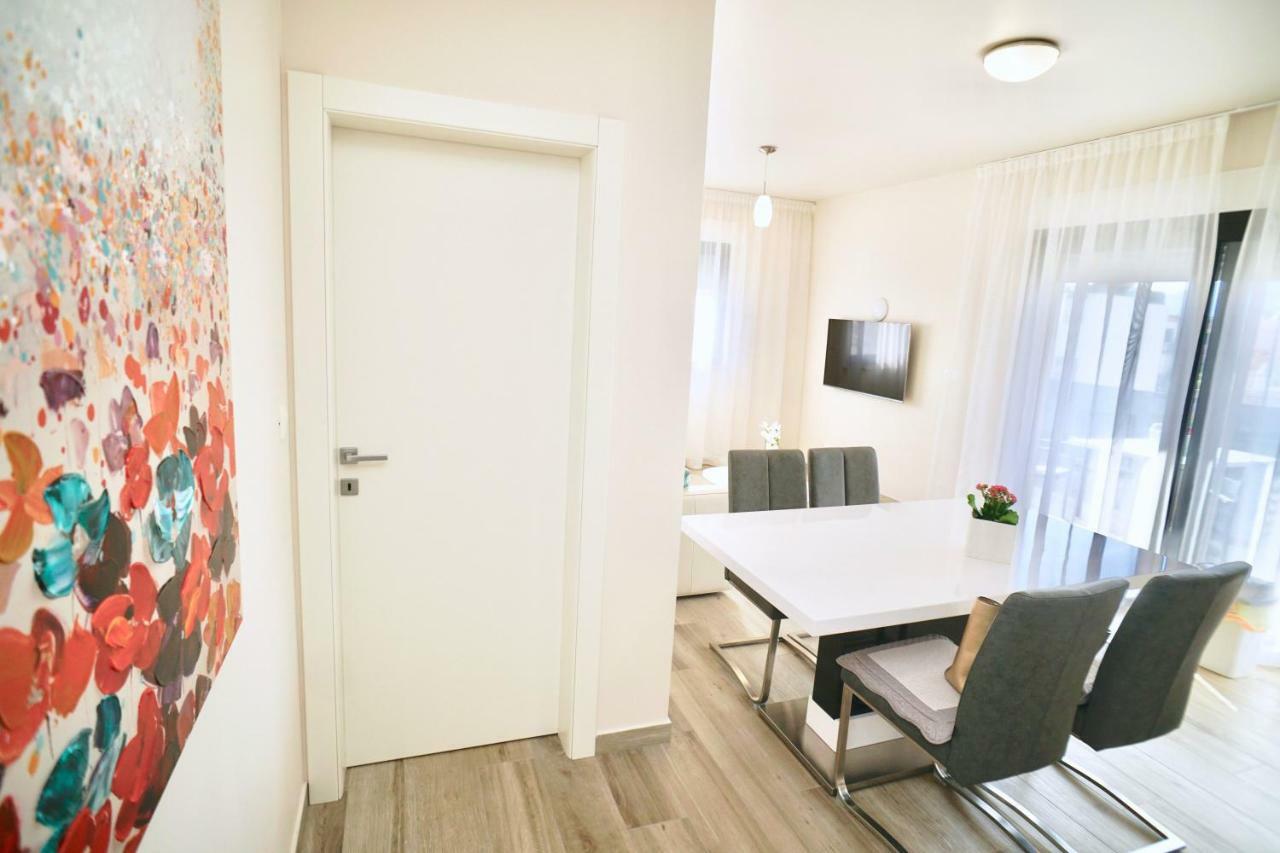Apartments Villa Aquamarie Трогир Экстерьер фото