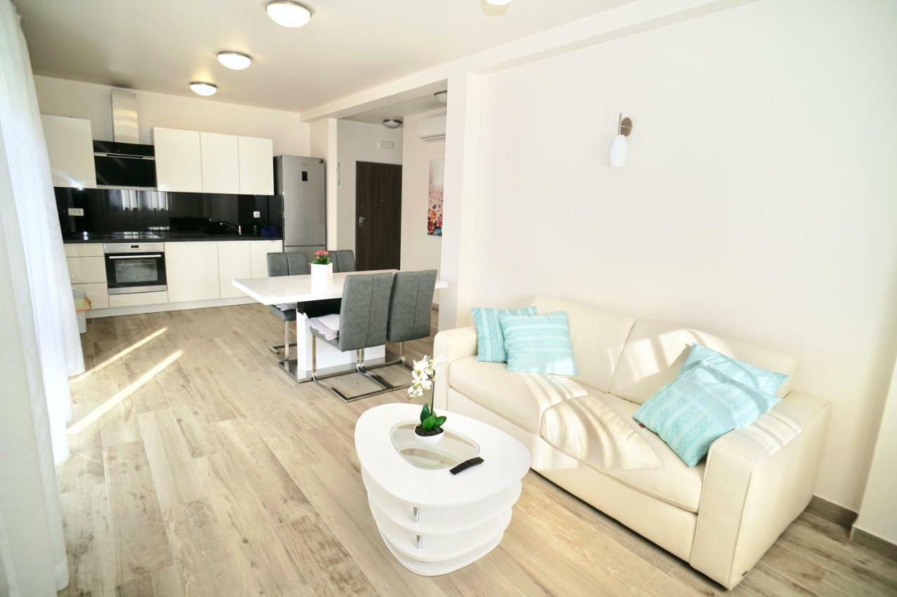 Apartments Villa Aquamarie Трогир Экстерьер фото