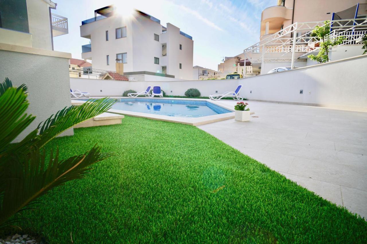 Apartments Villa Aquamarie Трогир Экстерьер фото